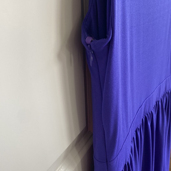 Dress - Picture 6 of 6